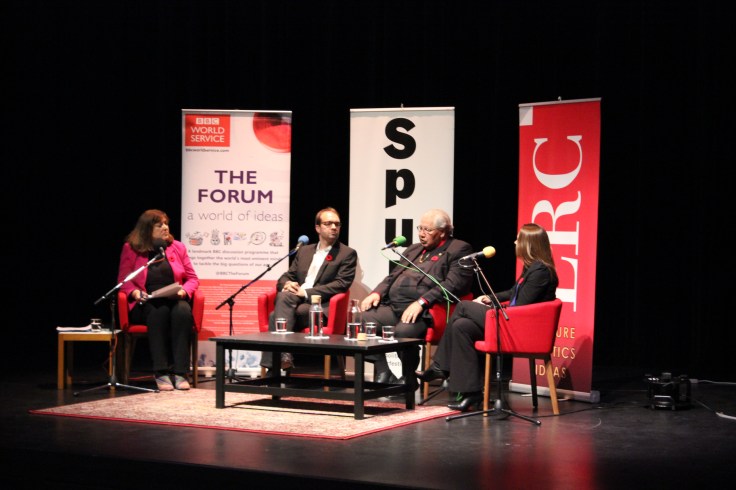 Justice Murray Sinclair (centre right) hopes the Trudeau government will act on TRC recommendations 