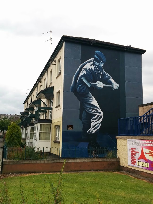 Murals in Catholic Bogside neighbourhood