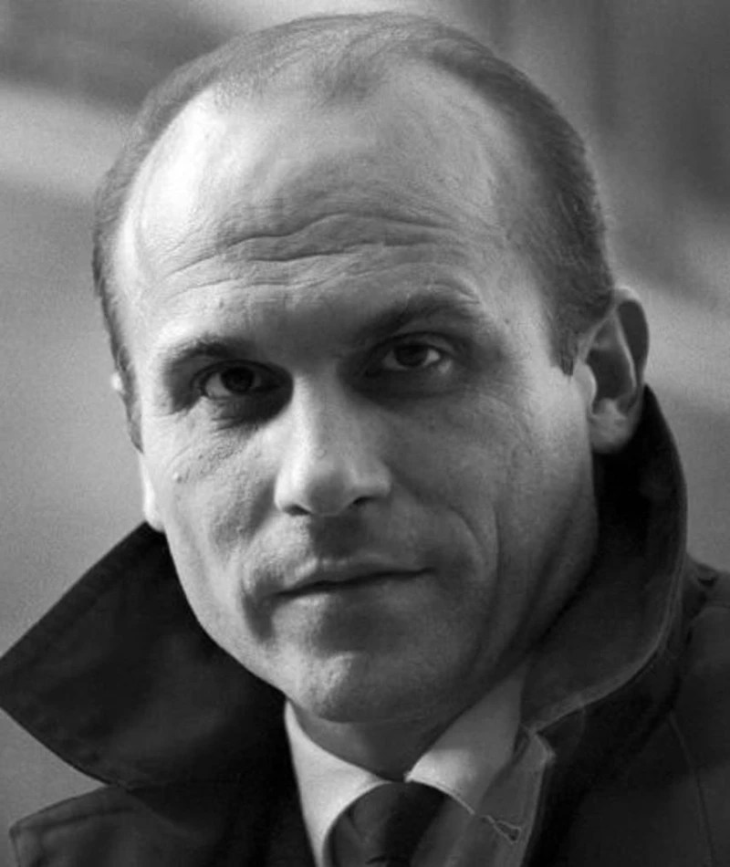 Ryzard Kapuscinski, black and white photo, head and shoulders 