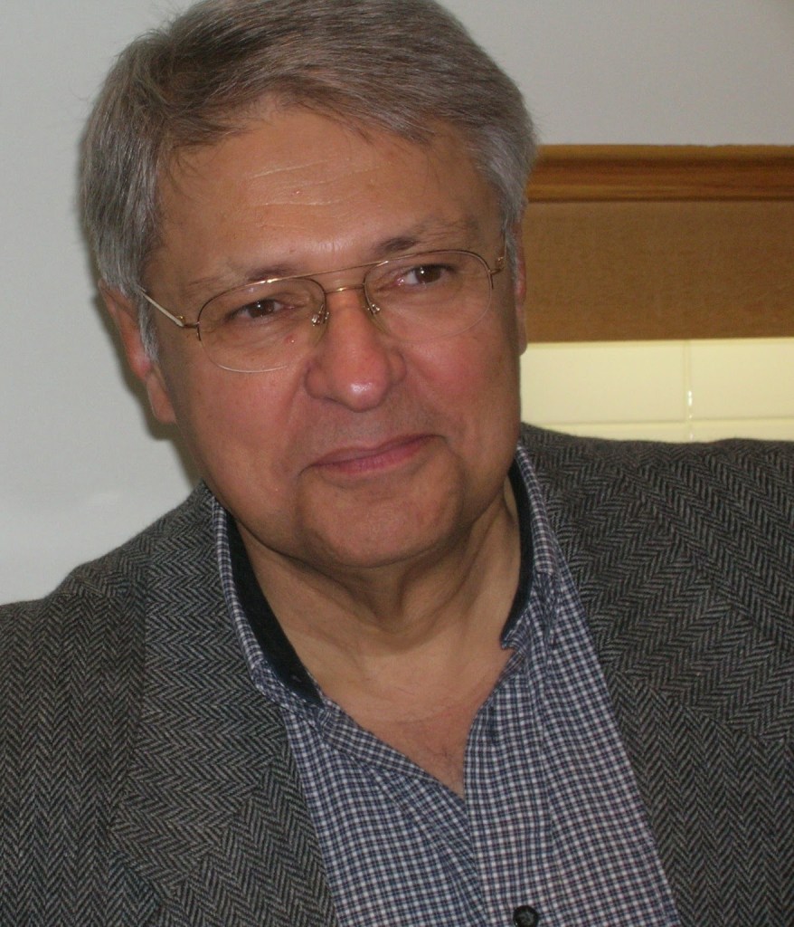 Head and shoulders photo of Lionel Lumb
